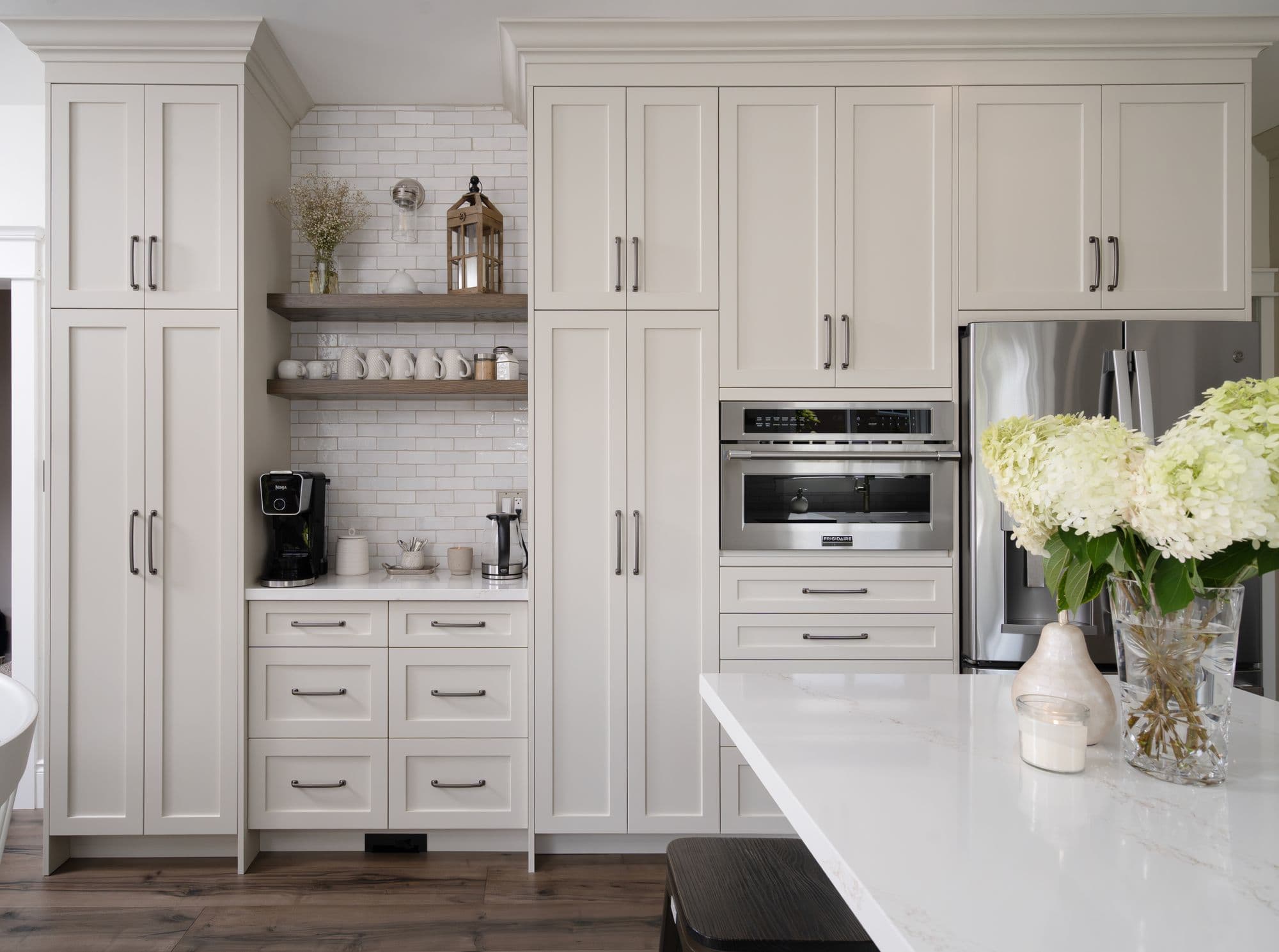 The Farmhouse White