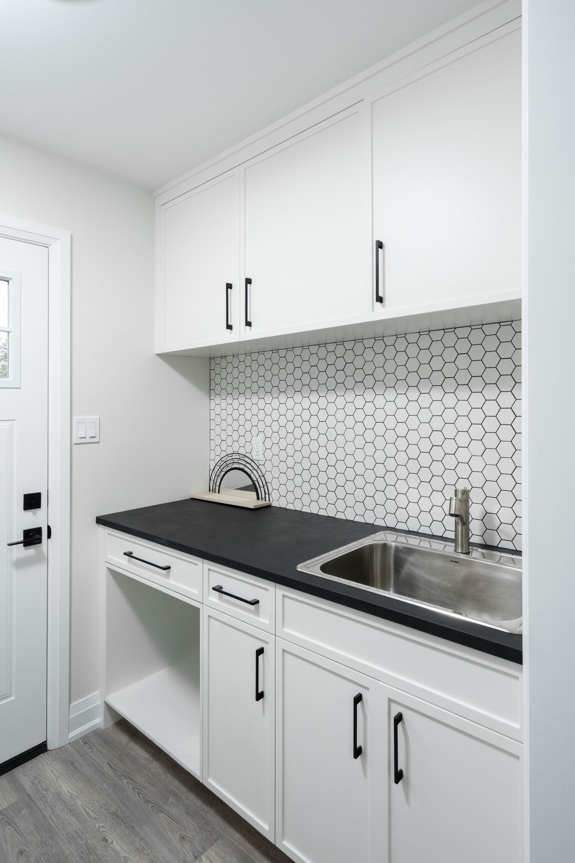 Mudroom Design Ideas: Custom Storage That Keeps Your Home Organized