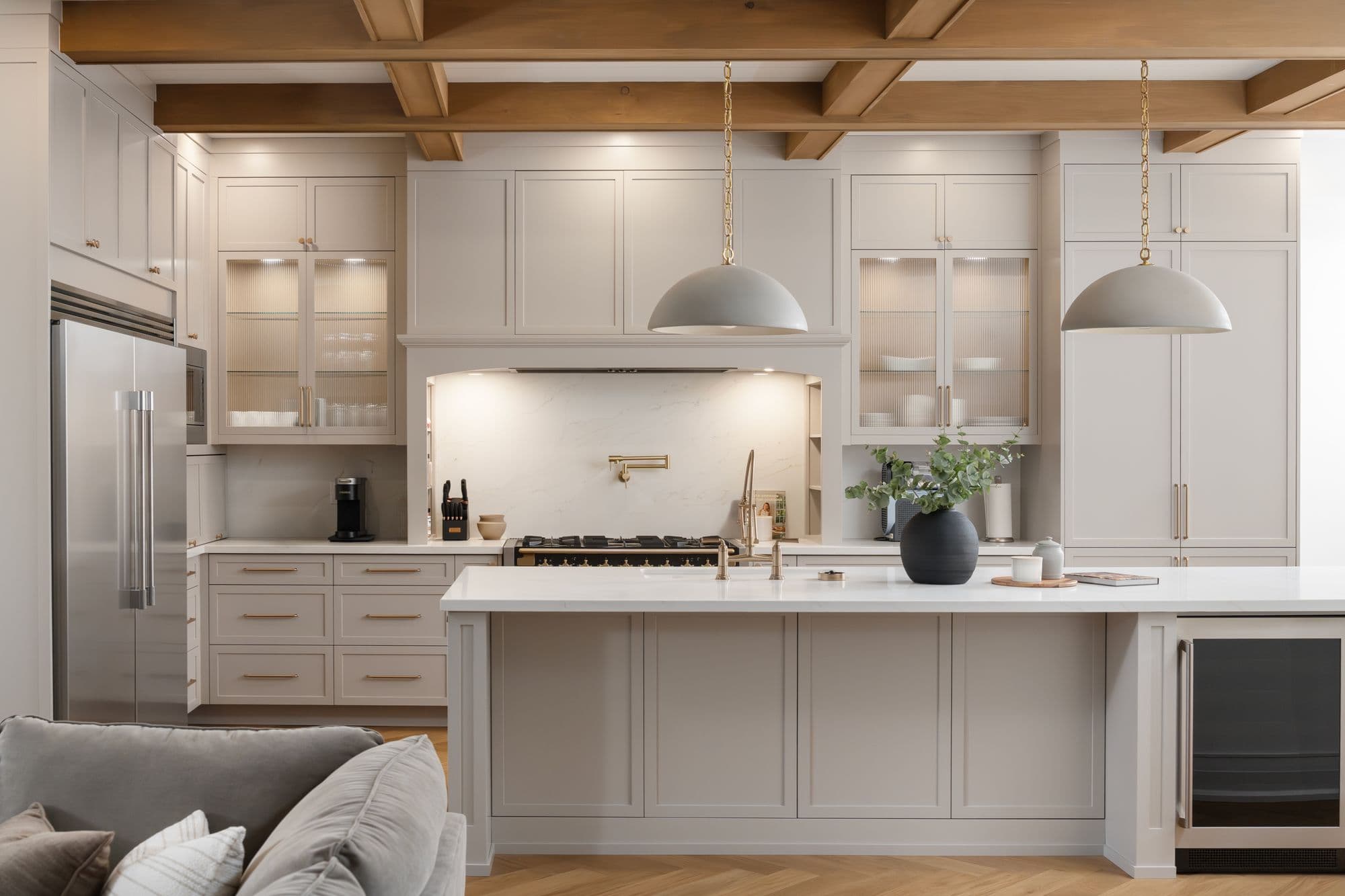 Kitchen Design for Large Muskoka Homes: Luxury Meets Lakefront Living